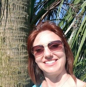 Meet your Posher, Leslie